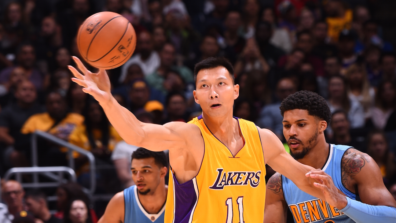 Lakers cortan a Yi Jianlian; se queda World Peace